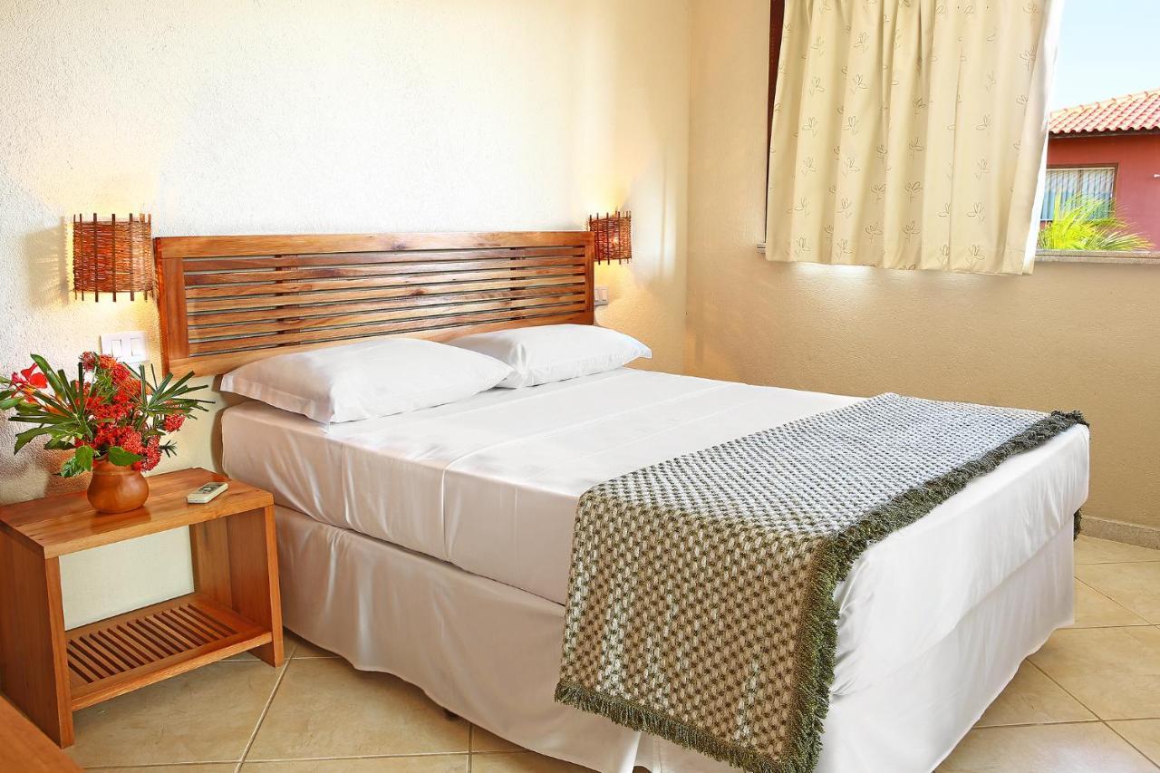 La Torre Resort All Inclusive Porto Seguro Eksteriør bilde A bed with a bedsheet