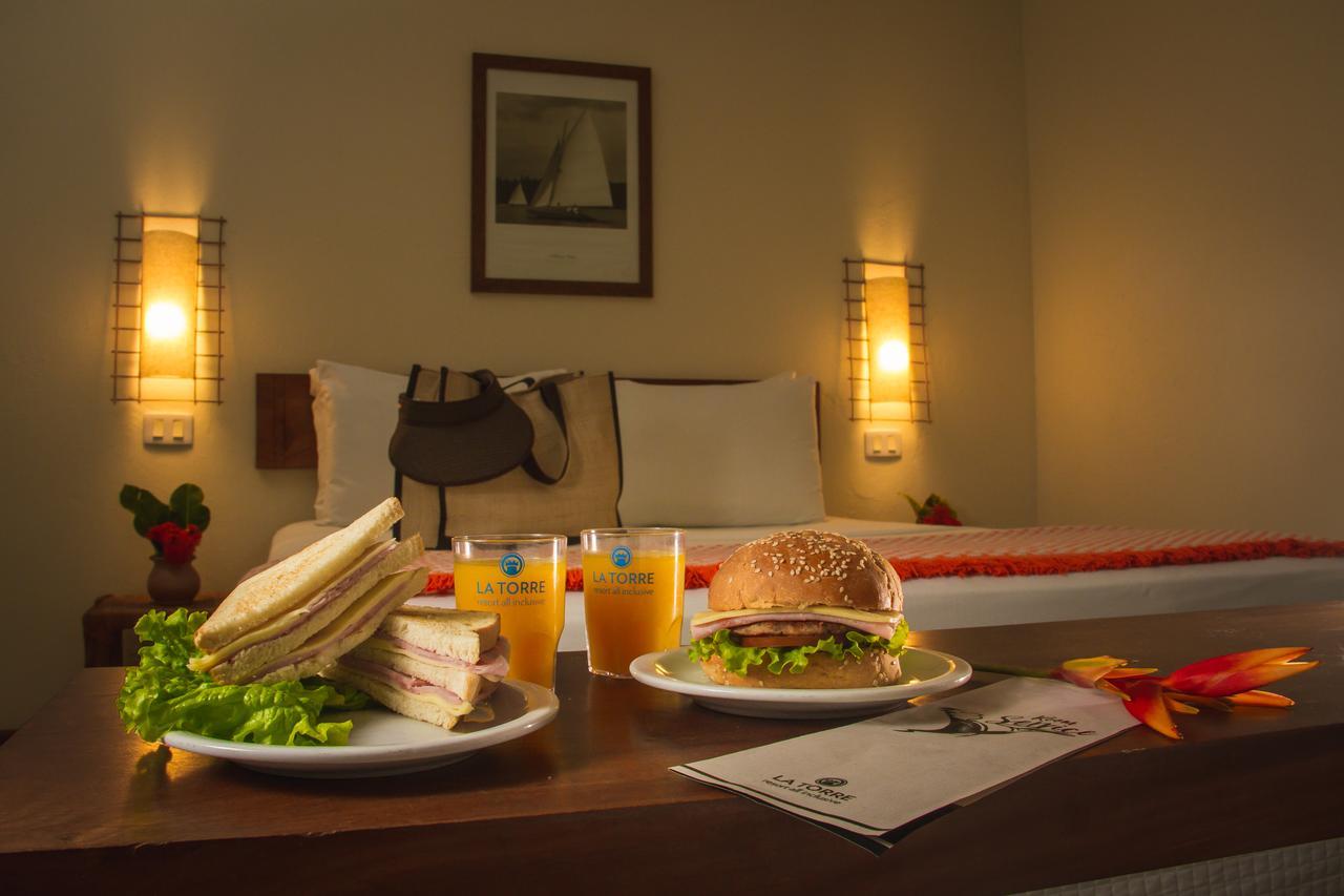 La Torre Resort All Inclusive Porto Seguro Eksteriør bilde Room service